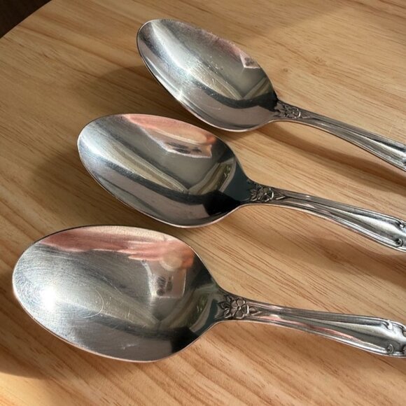 Vtg International INS154  3 Serving Spoons Solid Roses Stainless Flatware 8" - Picture 6 of 11